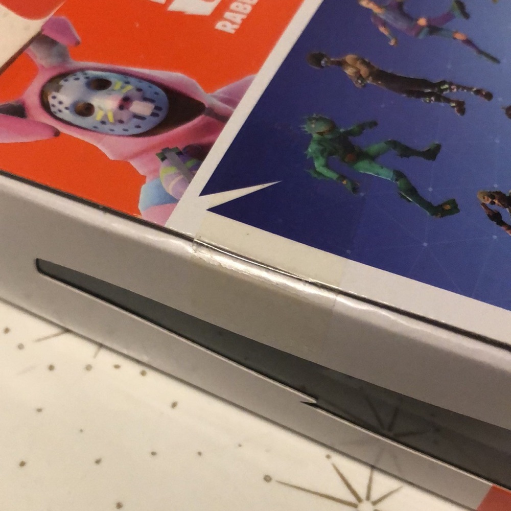 Fortnite Rabbit Raider Mini Figure - Picture 10 of 11